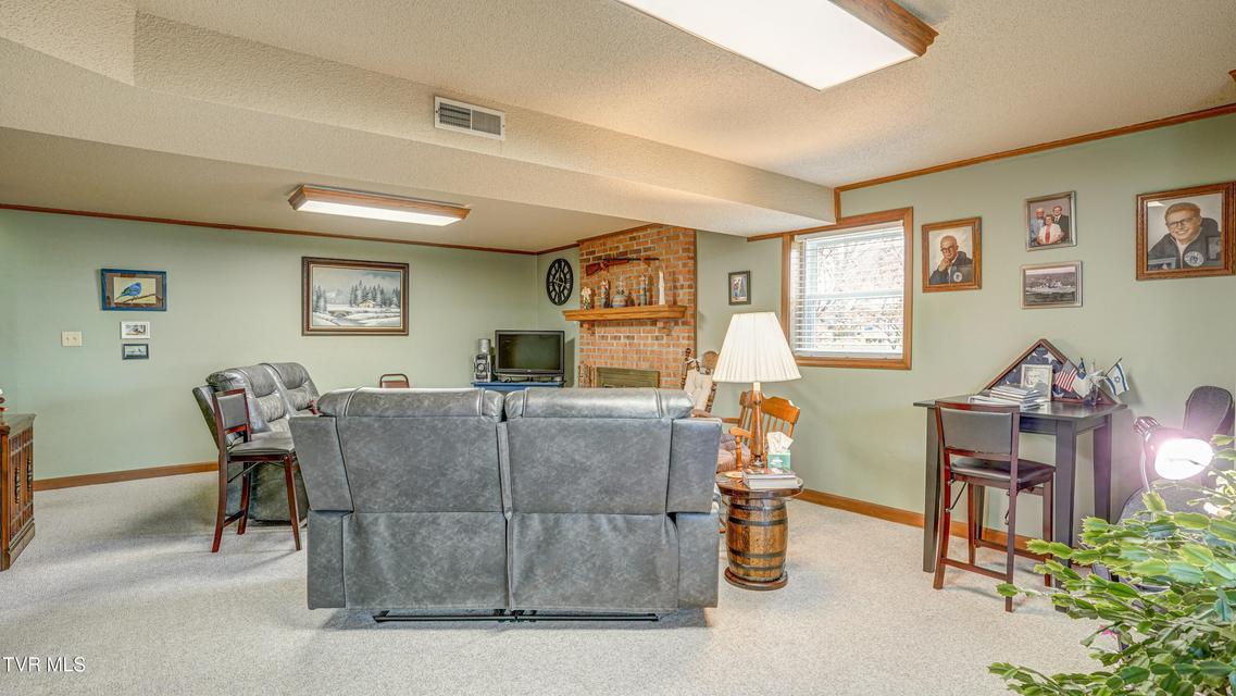 Photo #44: 415 Heritage Drive