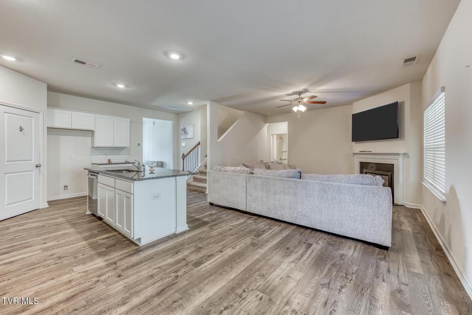 Photo #11: 1660 Pebblestone Court