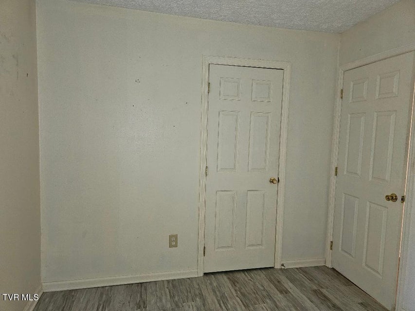 Photo #11: 2617 Banner Street