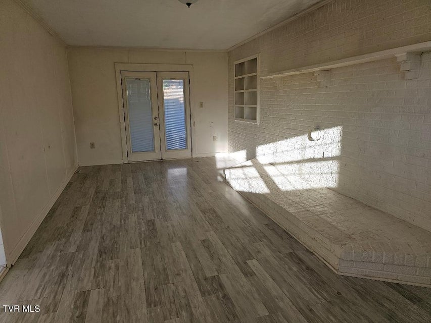 Photo #14: 2617 Banner Street