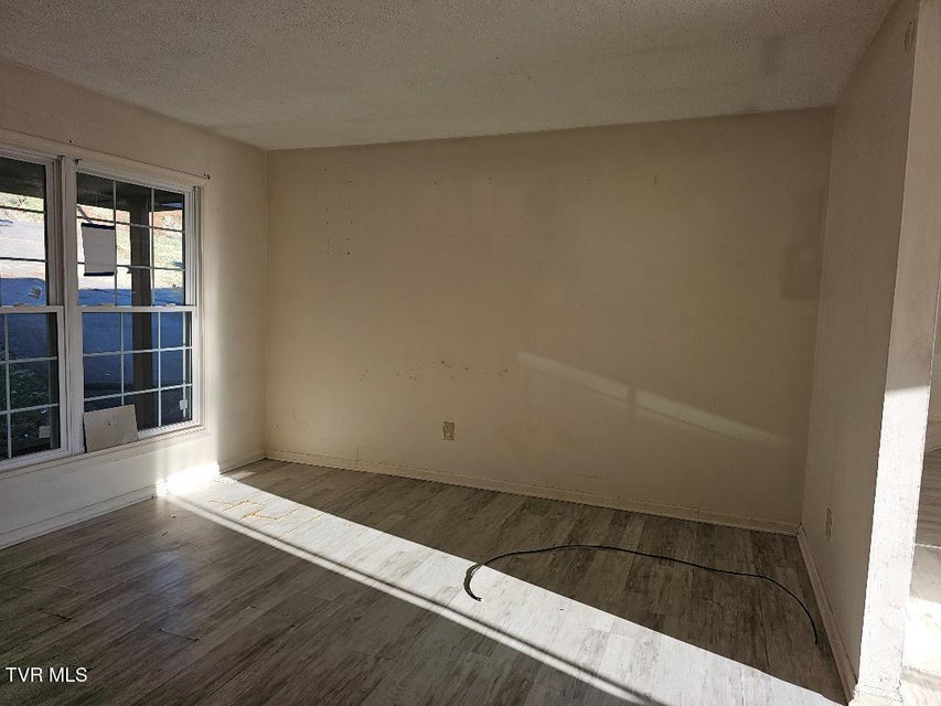 Photo #15: 2617 Banner Street