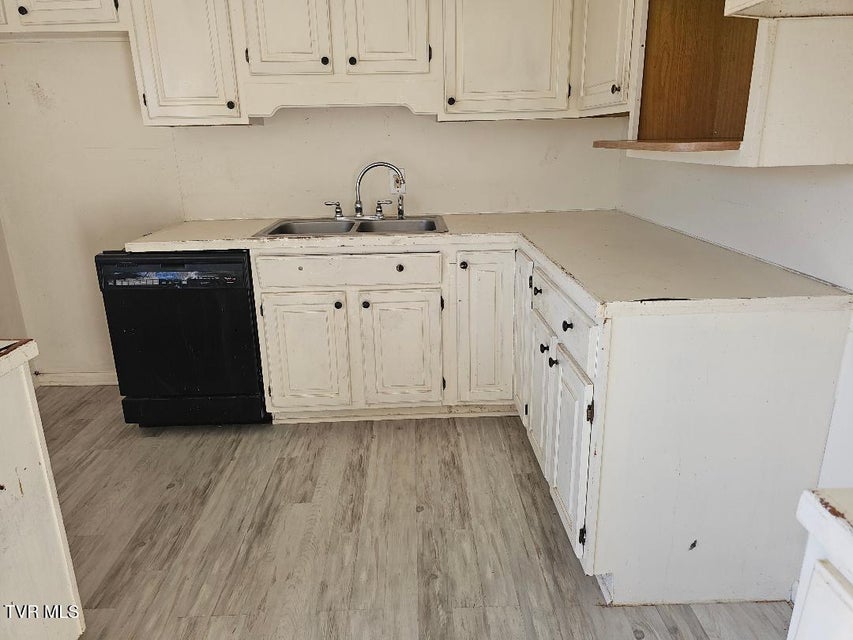 Photo #19: 2617 Banner Street