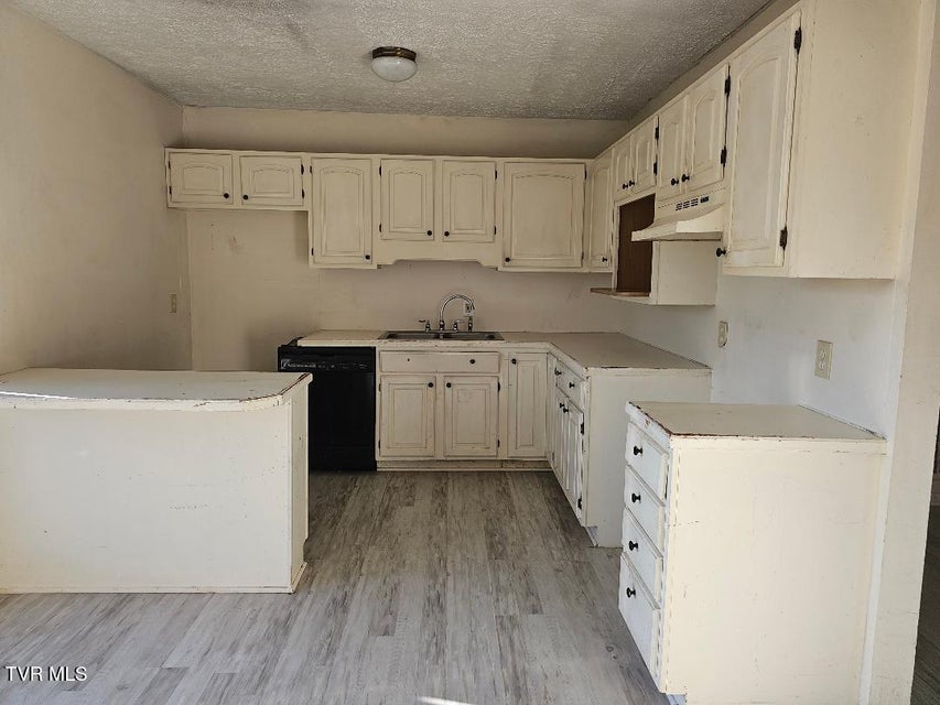 Photo #20: 2617 Banner Street