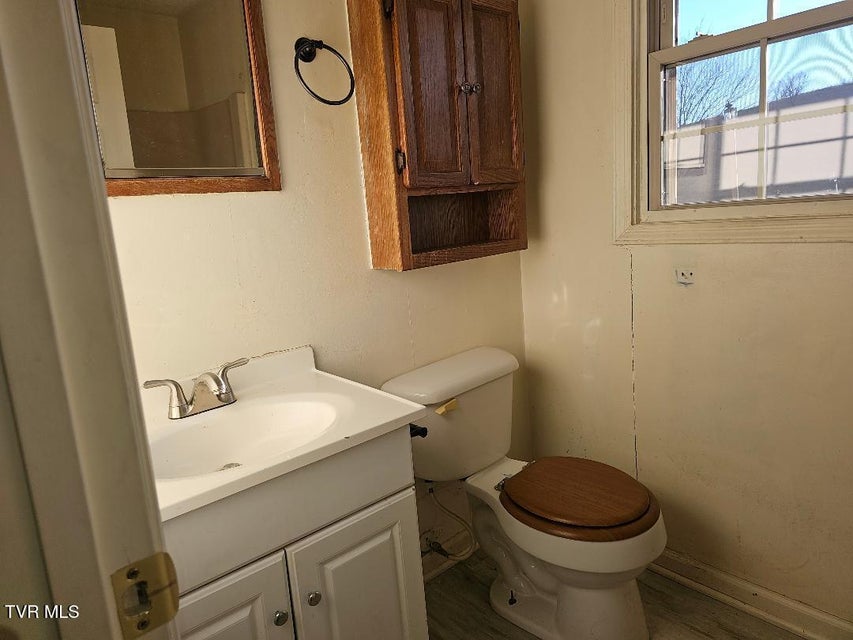 Photo #23: 2617 Banner Street