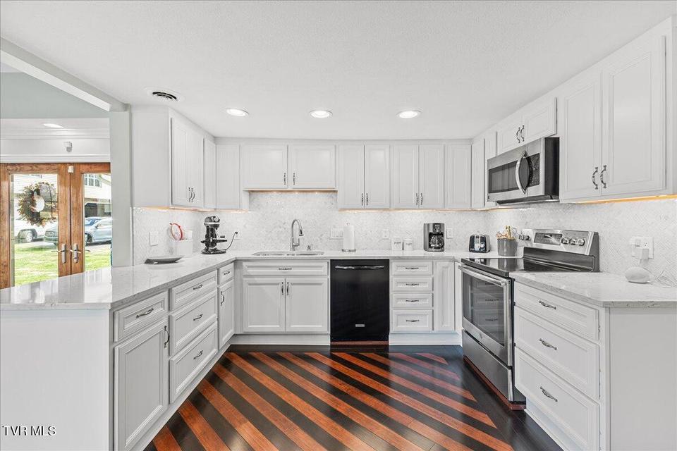 Photo #38: 225 Mary Lamons Road