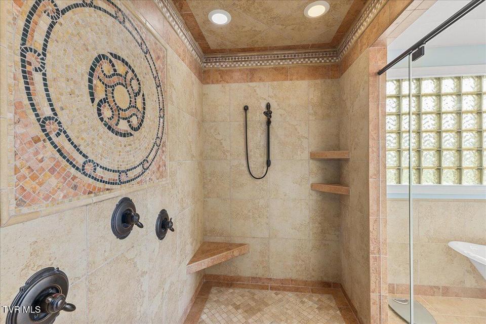 Photo #68: 225 Mary Lamons Road