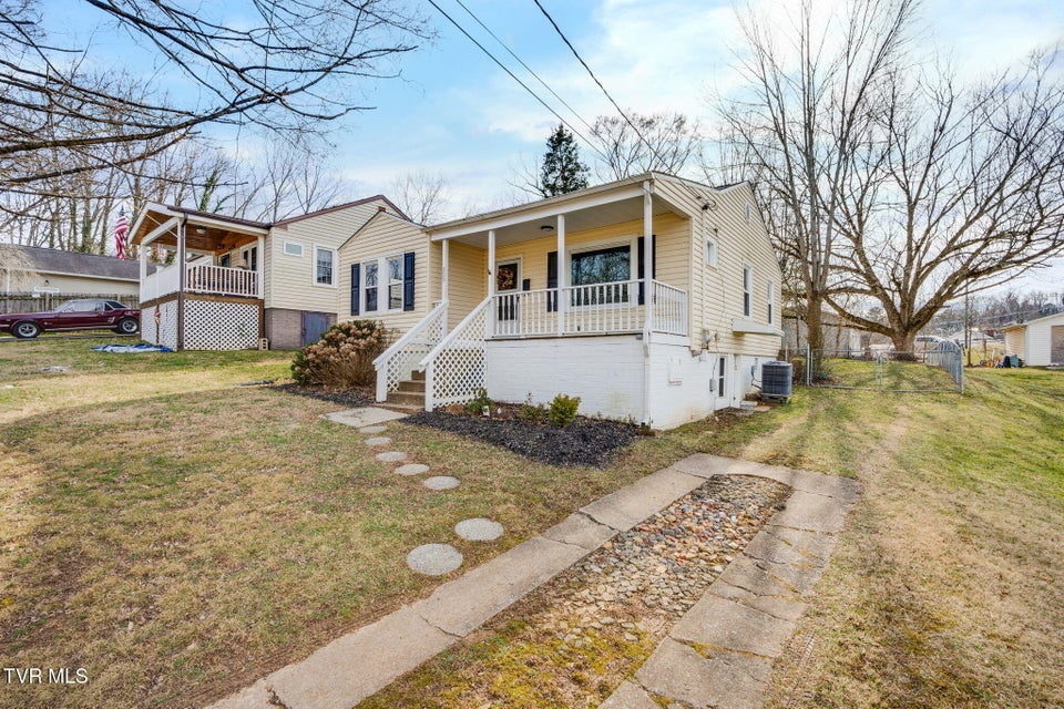 Photo #3: 2608 Nathan Street