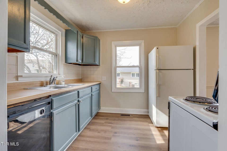 Photo #9: 2608 Nathan Street