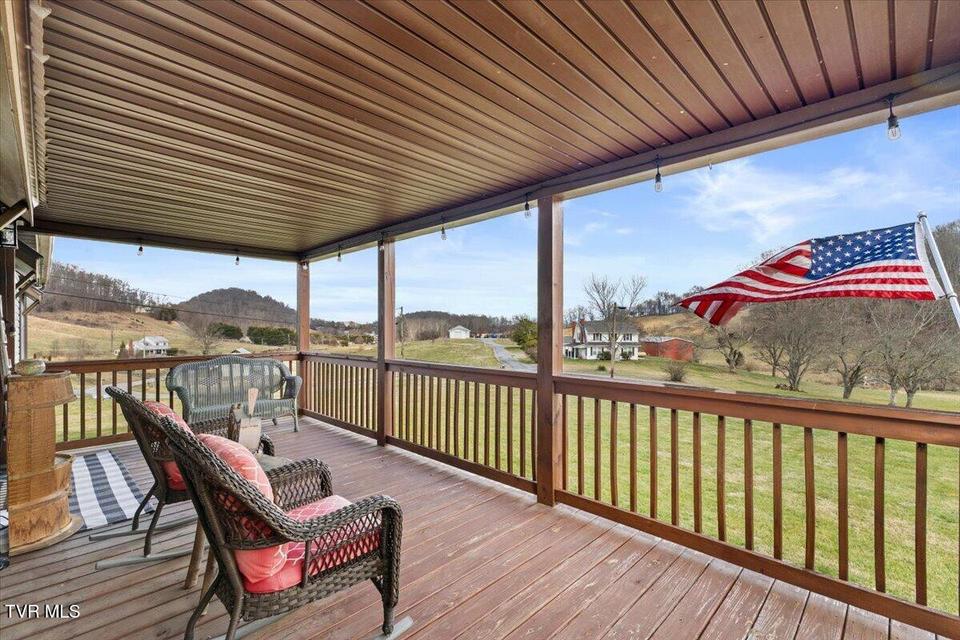 Photo #15: 933 Hunting Hill Road