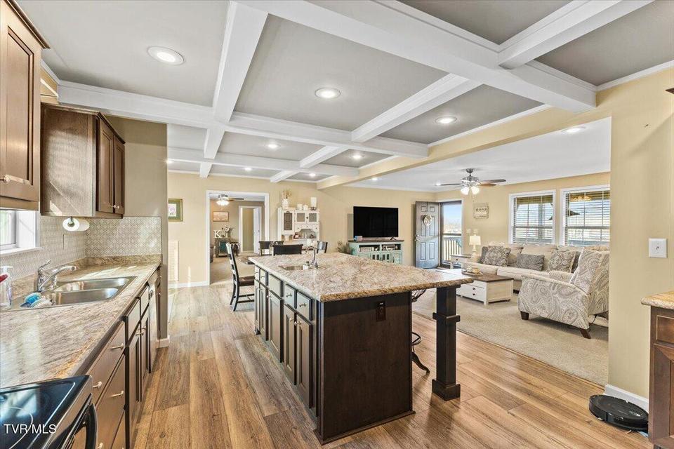 Photo #27: 933 Hunting Hill Road