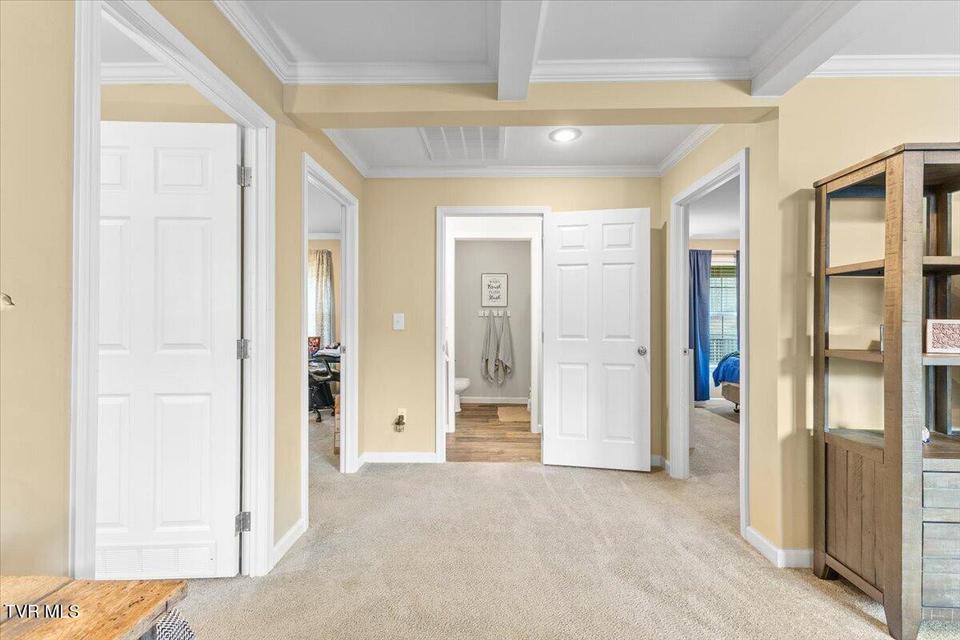 Photo #31: 933 Hunting Hill Road