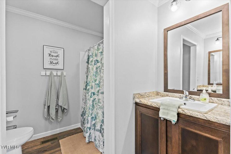 Photo #35: 933 Hunting Hill Road