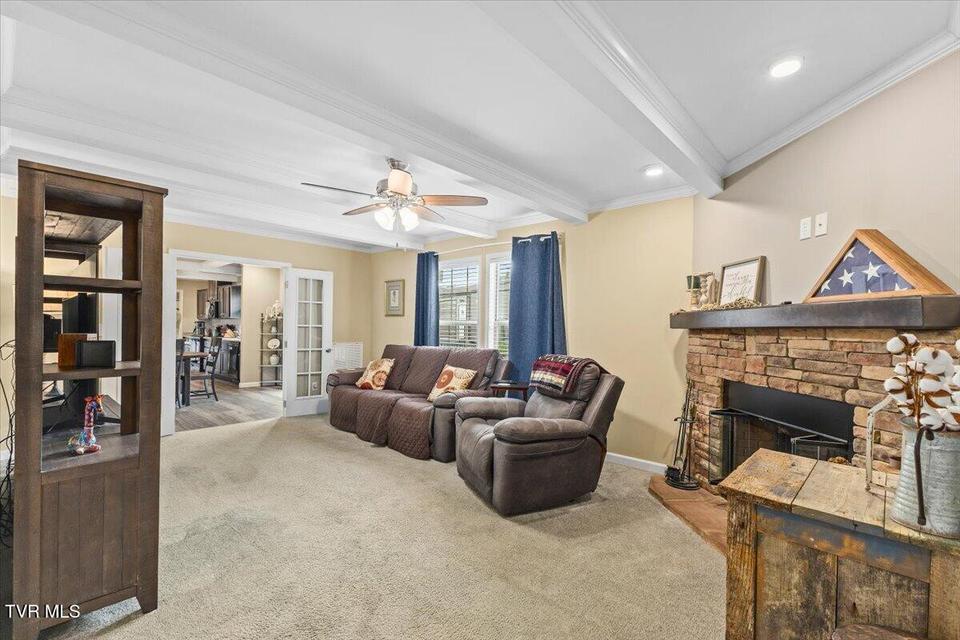 Photo #41: 933 Hunting Hill Road