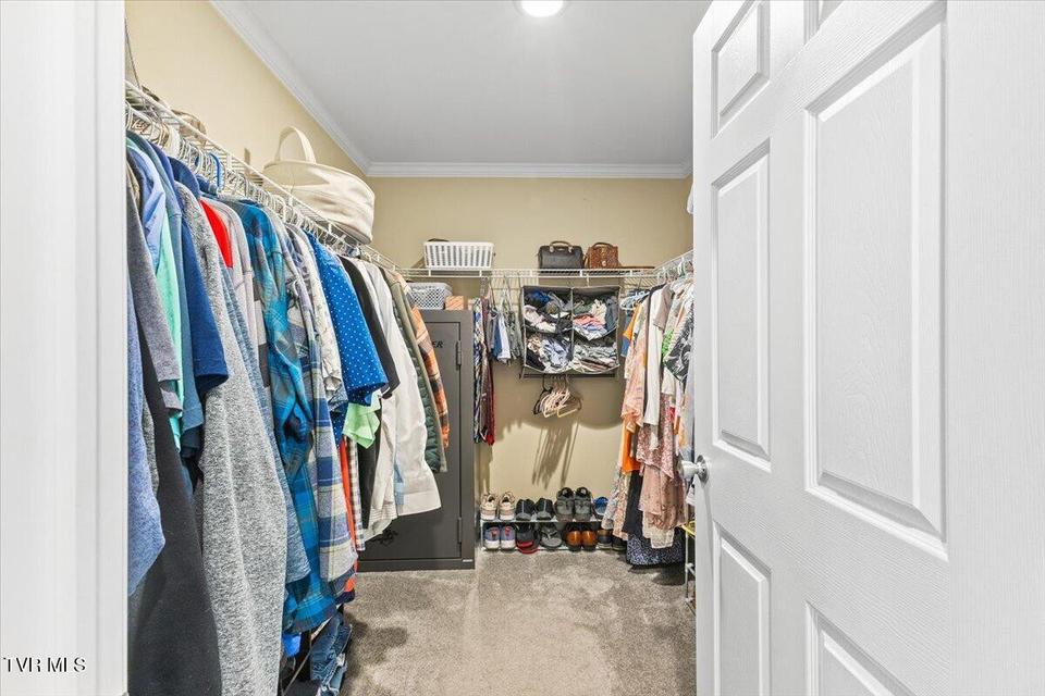 Photo #43: 933 Hunting Hill Road