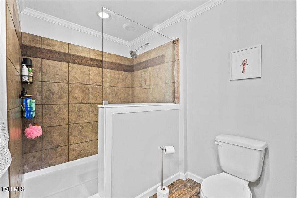 Photo #48: 933 Hunting Hill Road