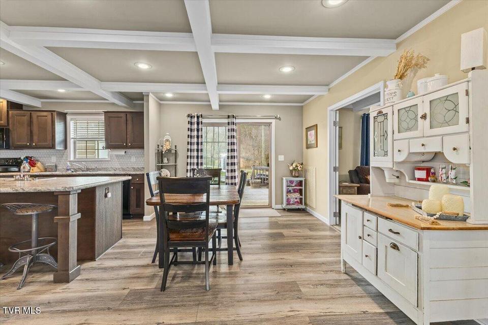 Photo #51: 933 Hunting Hill Road