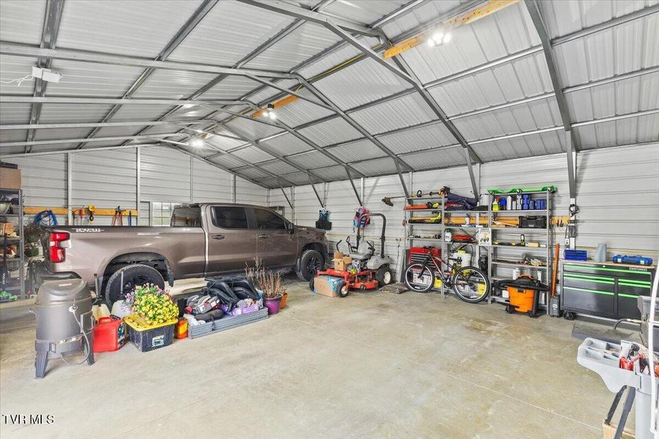 Photo #53: 933 Hunting Hill Road