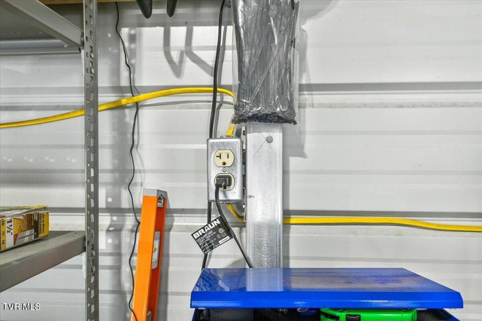 Photo #55: 933 Hunting Hill Road