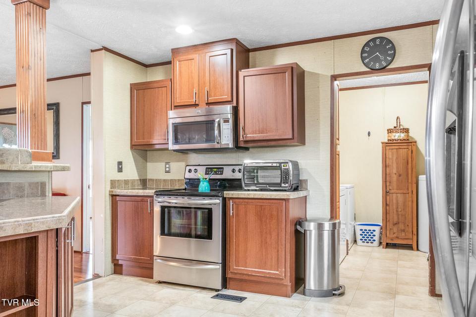 Photo #17: 113 Pinecrest Road