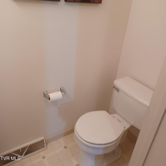 Photo #10: 23 Pepper Ridge Court