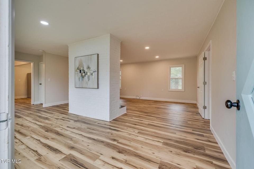 Photo #5: 157 Hawk Street