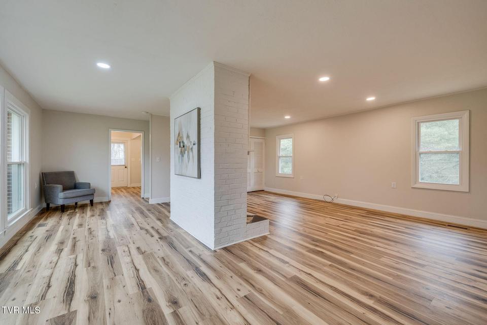 Photo #6: 157 Hawk Street