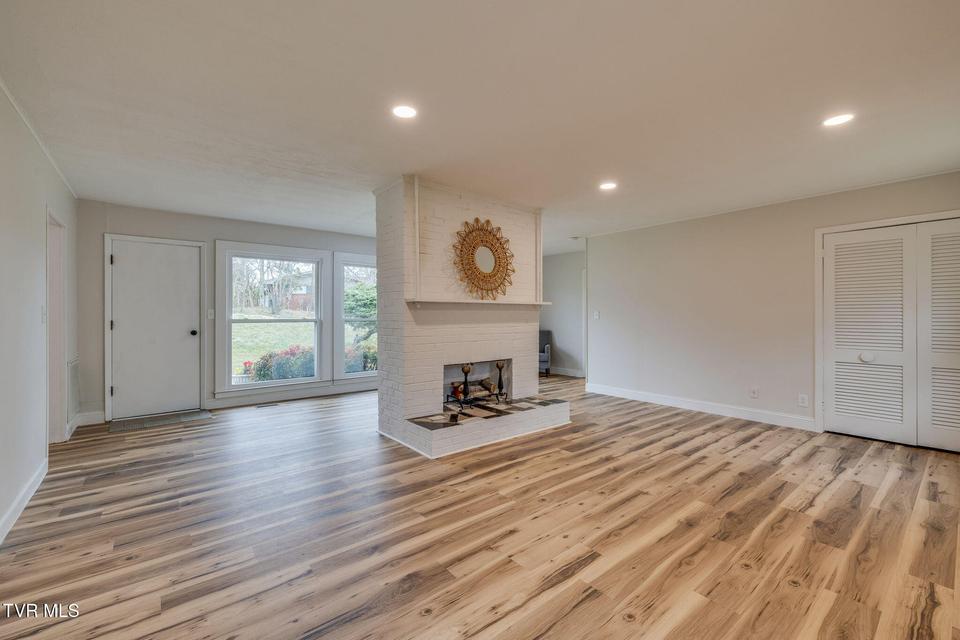 Photo #7: 157 Hawk Street