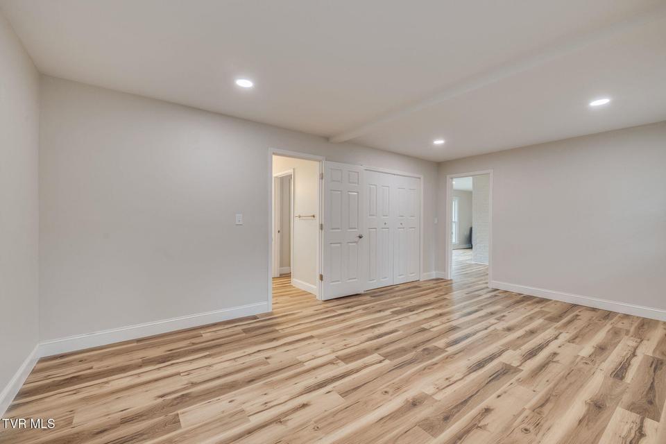 Photo #18: 157 Hawk Street