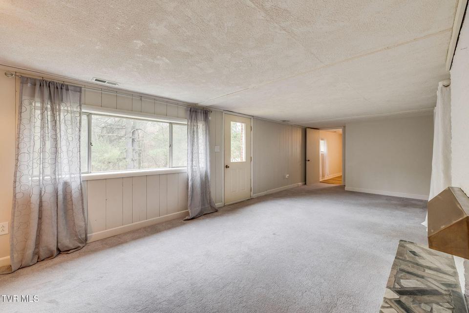 Photo #22: 157 Hawk Street