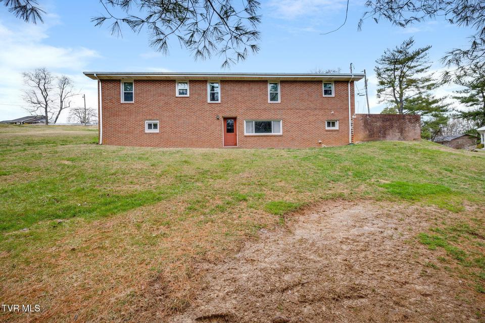 Photo #35: 157 Hawk Street