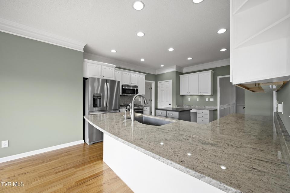 Photo #8: 295 Southridge Drive