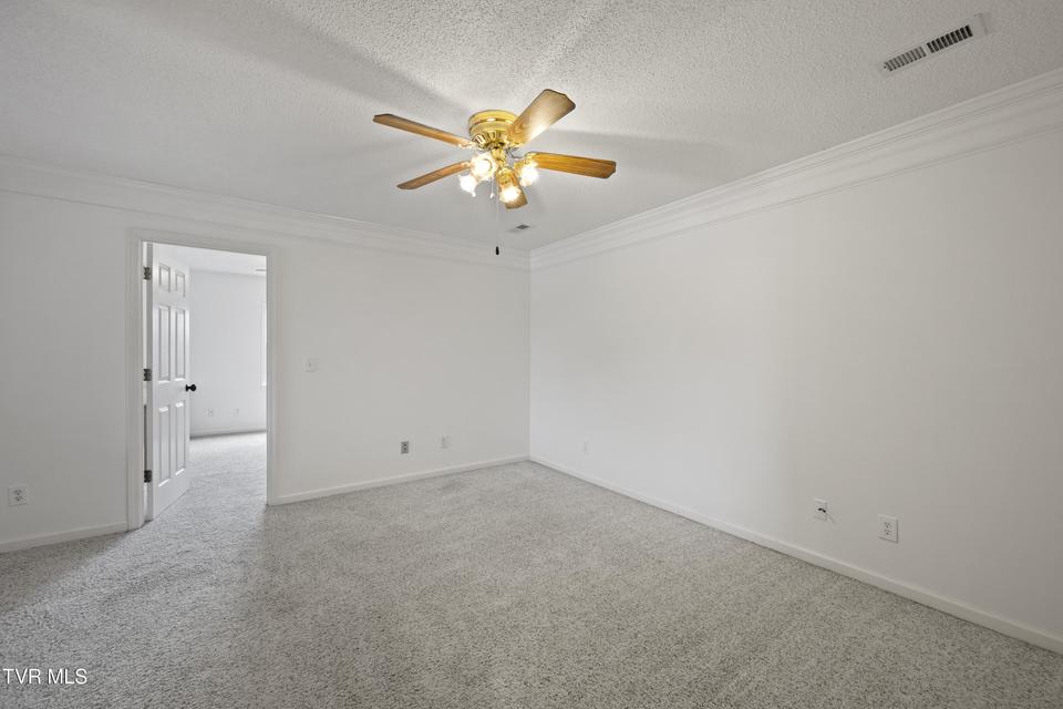 Photo #33: 295 Southridge Drive