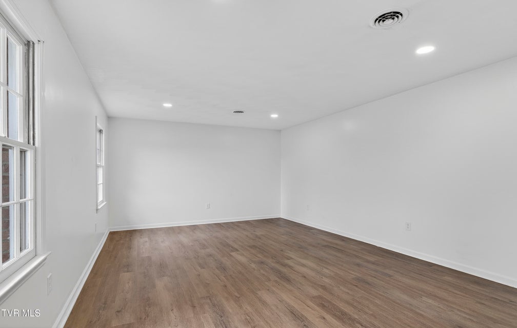 Photo #9: 867 Wayne Avenue