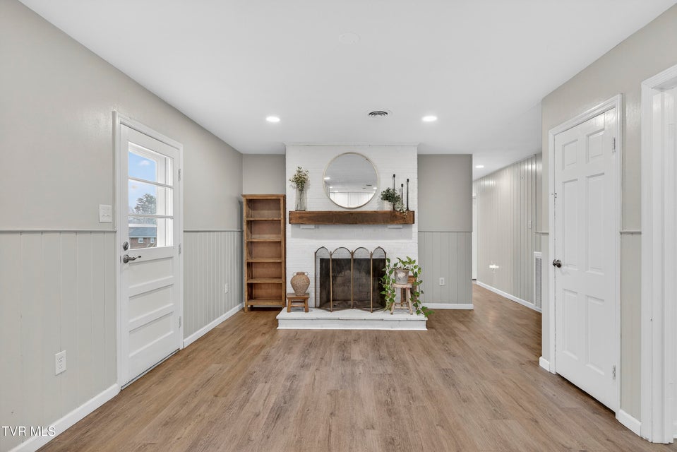 Photo #17: 867 Wayne Avenue