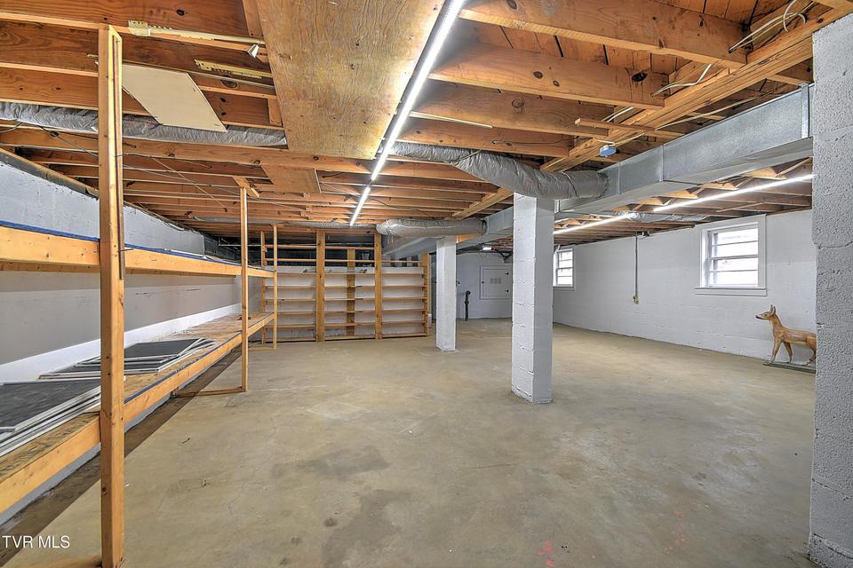 Photo #28: 129 Thompson Street