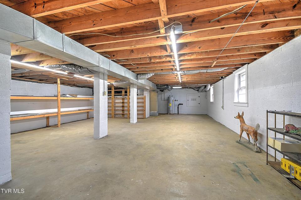 Photo #29: 129 Thompson Street