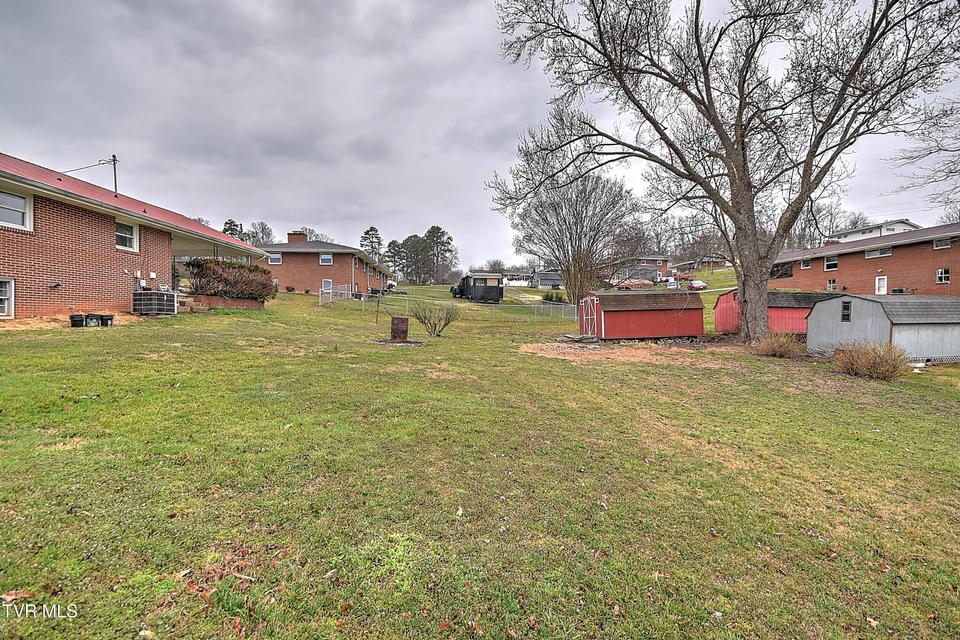 Photo #30: 129 Thompson Street