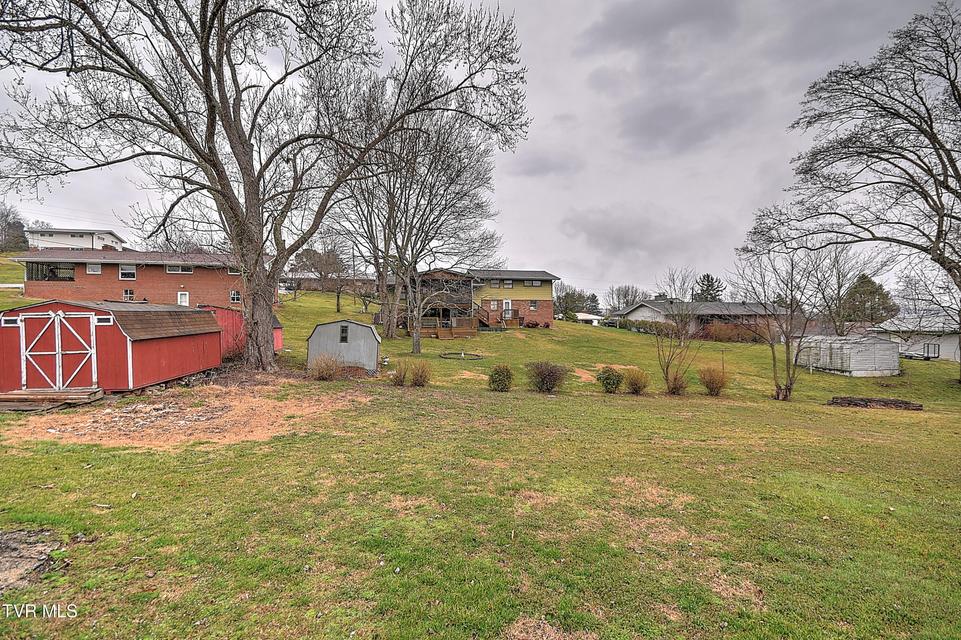 Photo #36: 129 Thompson Street