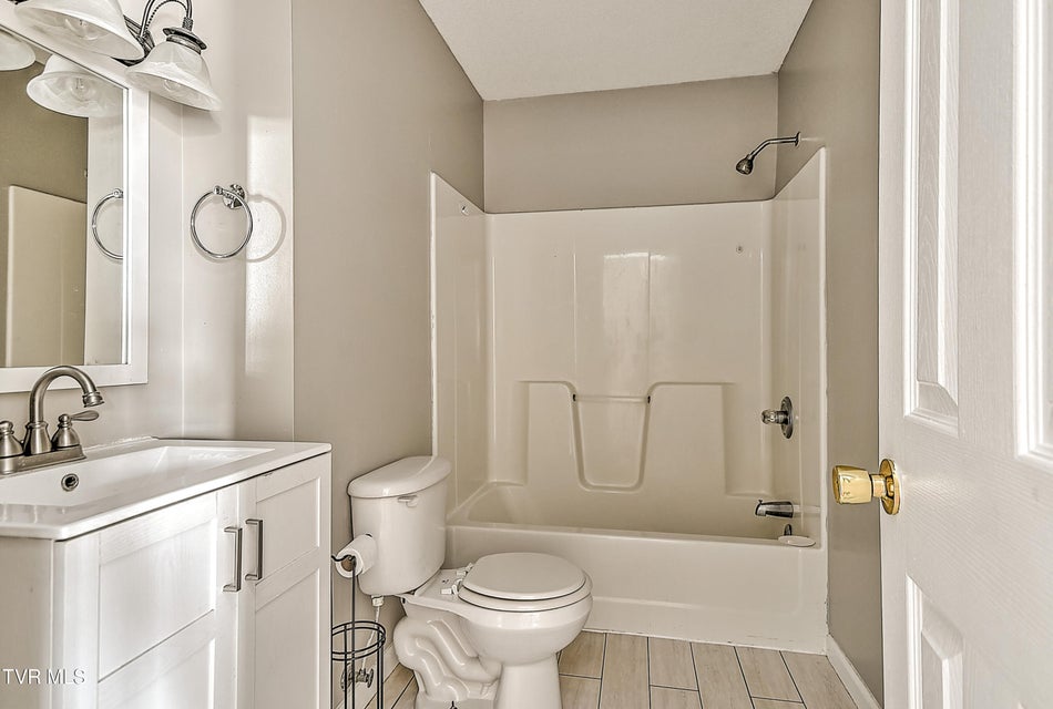 Photo #14: 220 Peters Road