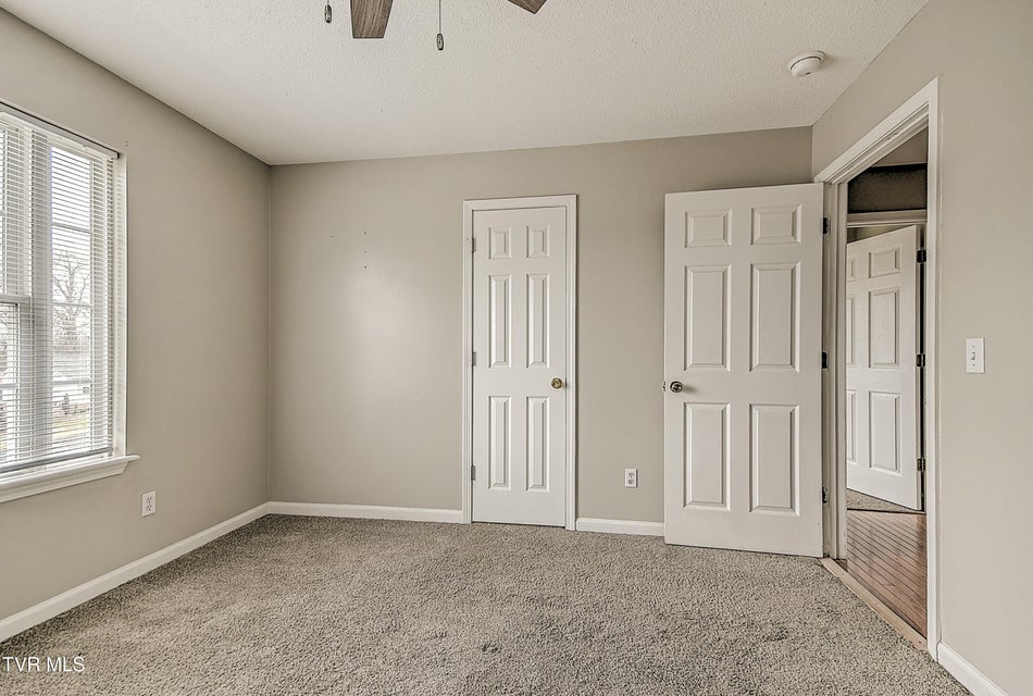 Photo #17: 220 Peters Road