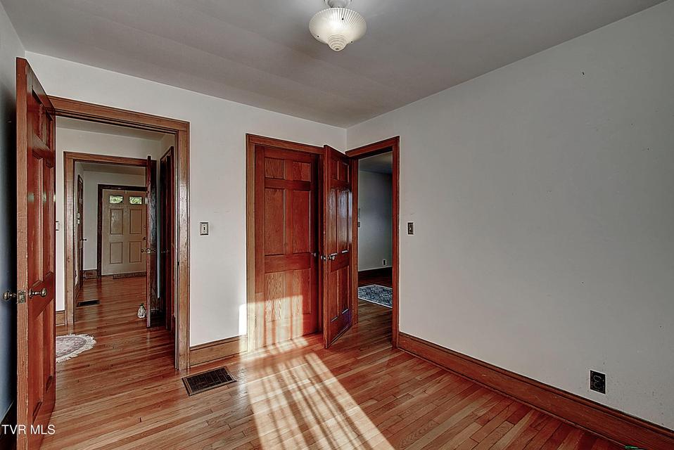 Photo #22: 816 Riverview Drive