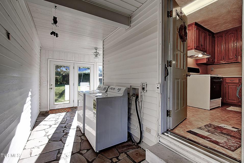 Photo #23: 816 Riverview Drive