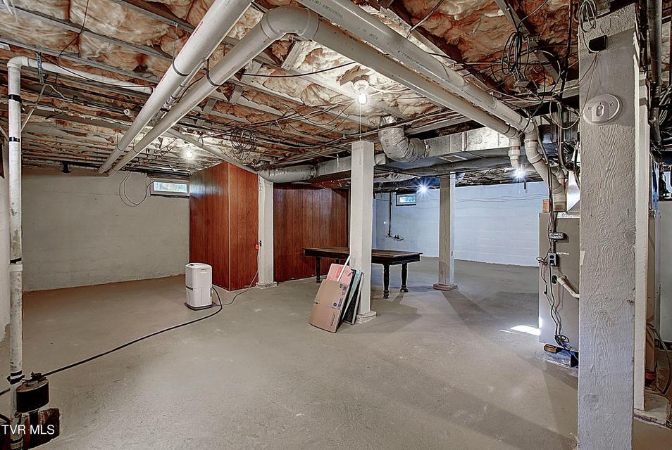 Photo #25: 816 Riverview Drive