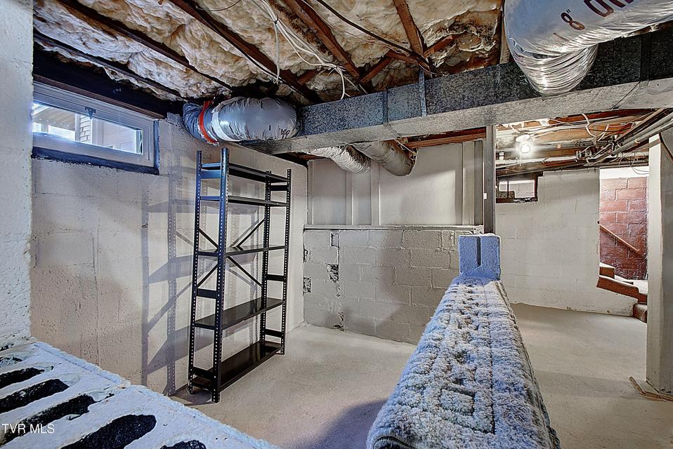 Photo #27: 816 Riverview Drive