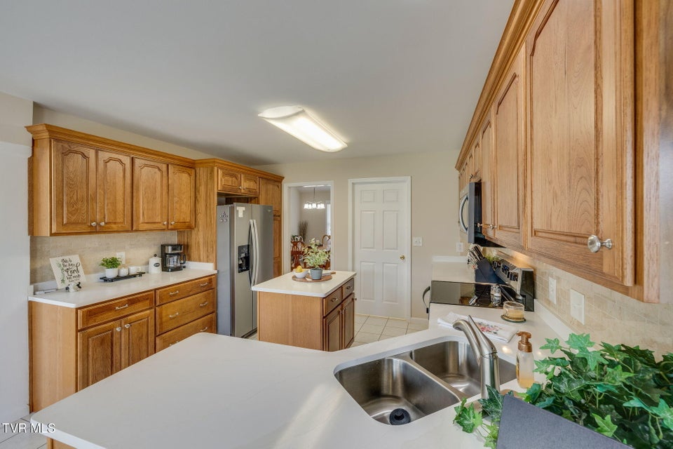 Photo #8: 15 Dale Court