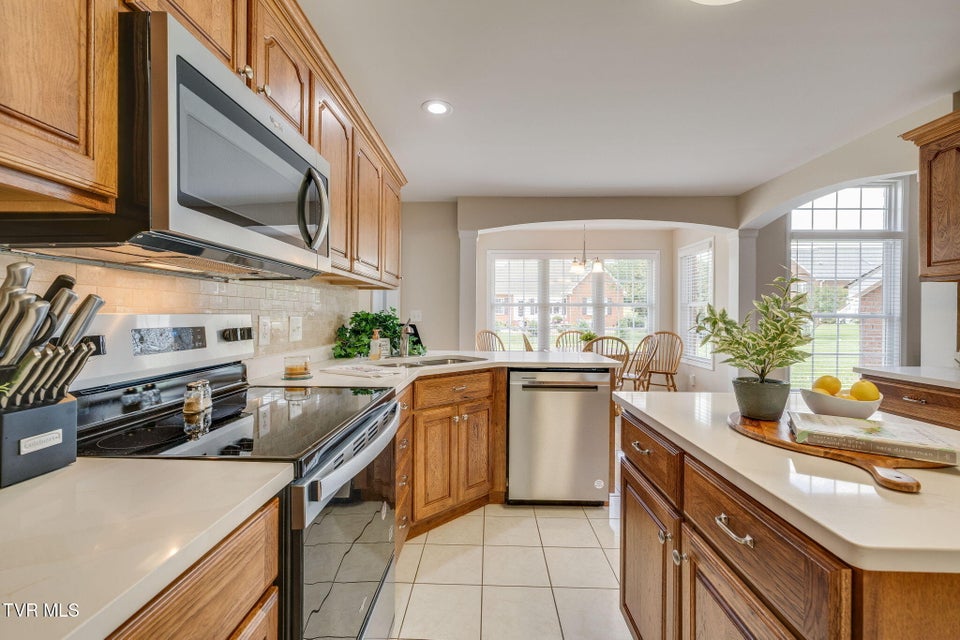 Photo #13: 15 Dale Court