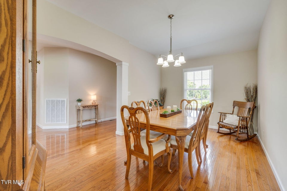 Photo #15: 15 Dale Court