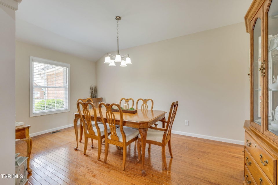 Photo #17: 15 Dale Court