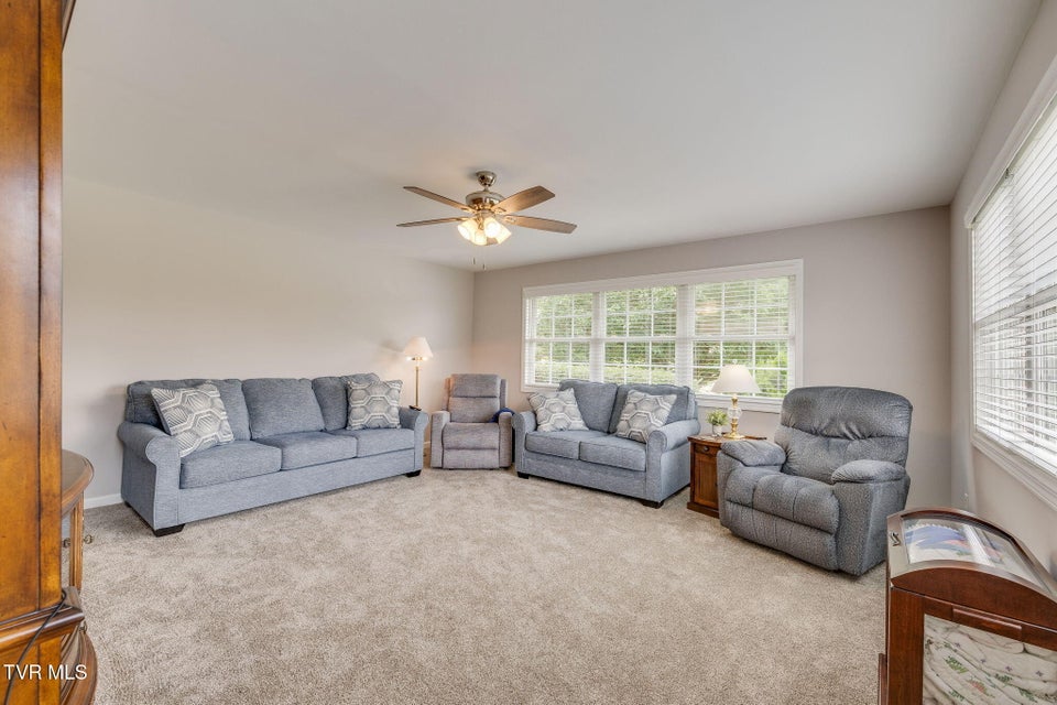 Photo #18: 15 Dale Court