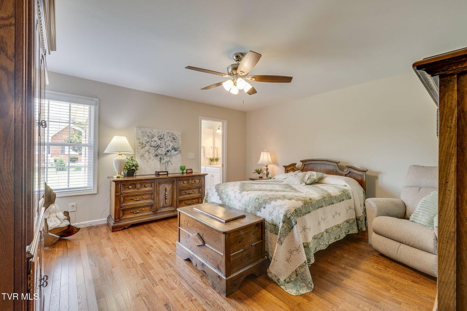 Photo #20: 15 Dale Court